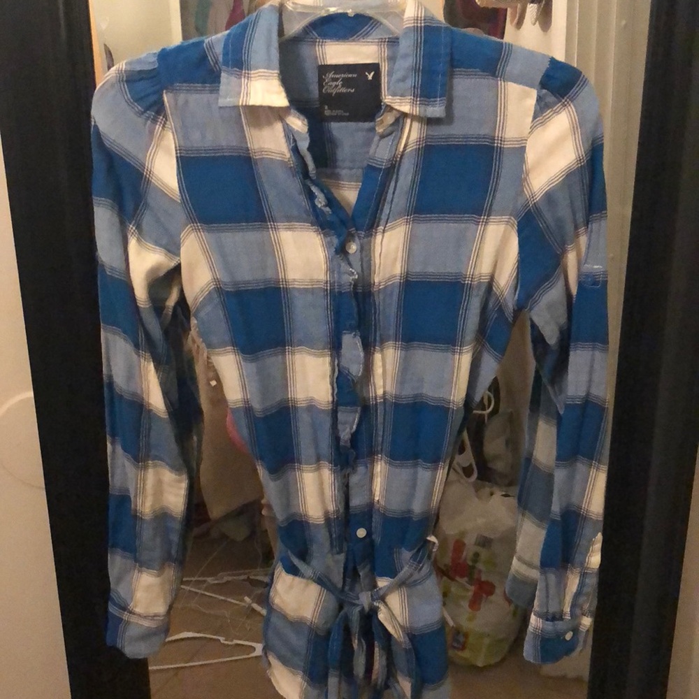 American Eagle Blue & white plaid button down